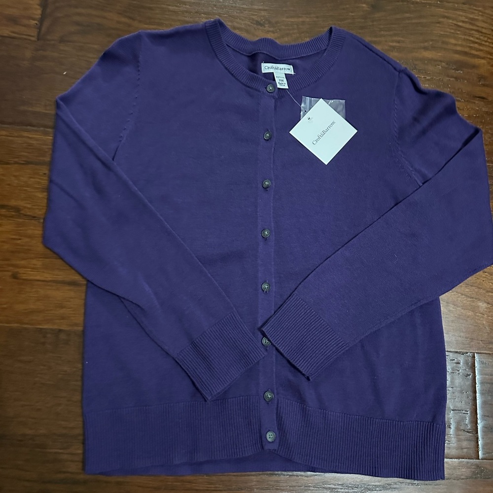 Ladies Purple sweater. Size PM. NWT